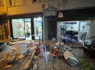 Fatih’te 4 Katlı Bina Çatısında Çökme Olayı