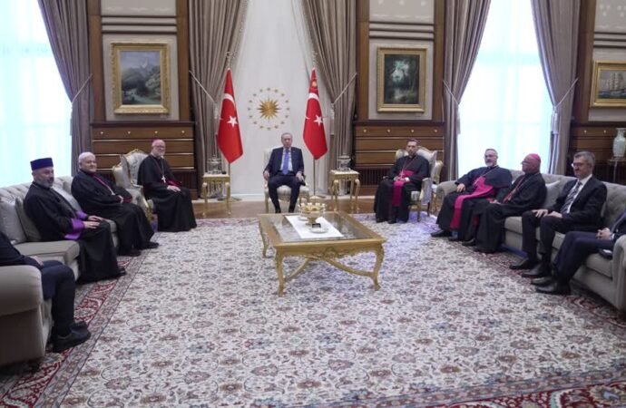 Cumhurbaşkanı Erdoğan, Katolik Episkoposlar Heyetini Ağırladı