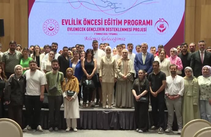Bakan Göktaş, Evlenecek Gençlere Eğitim Desteği Verdiklerini Açıkladı