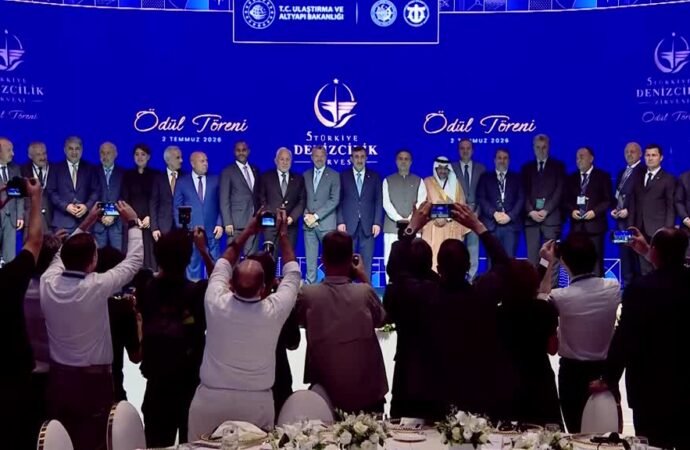 Denizcilik Zirvesi’nde Yılmaz’dan Önemli Açıklamalar