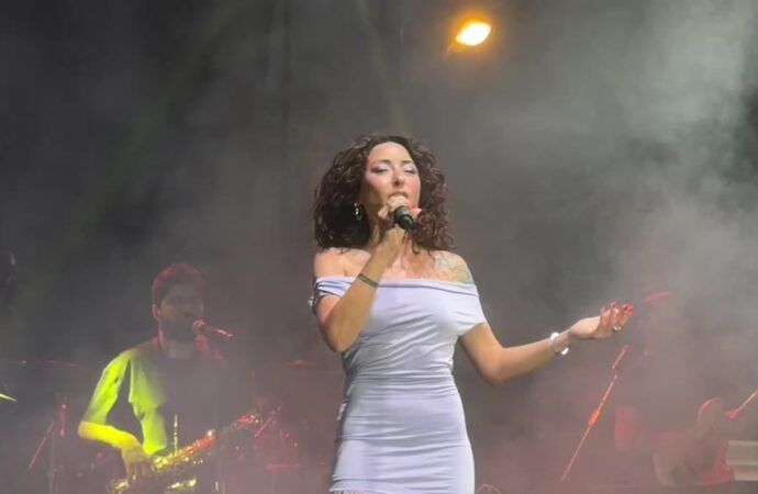 Kırkpınar Festivali’nde Melek Mosso Sahne Aldı
