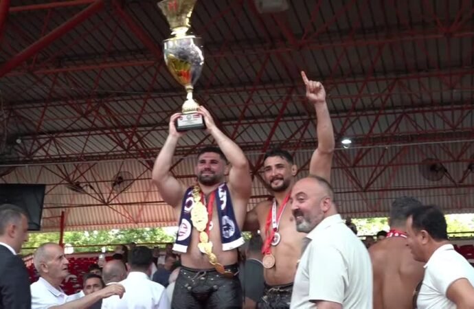 Kırkpınar Güreşleri’nde Erkan Taş Altın Kemerin Sahibi Oldu