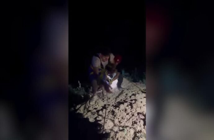 Bursa’da Narlıdere Şelalesi’nde Mahsur Kalan Üç Kişi Kurtarıldı