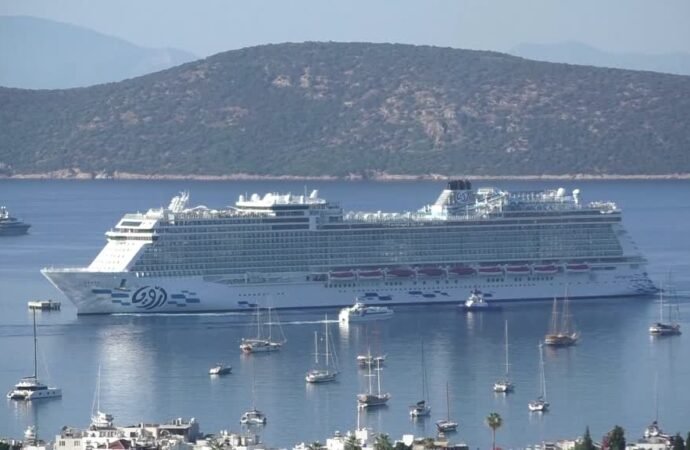 Bodrum’a Gelen Kruvaziyerle 1532 Turist Şehri Ziyaret Etti