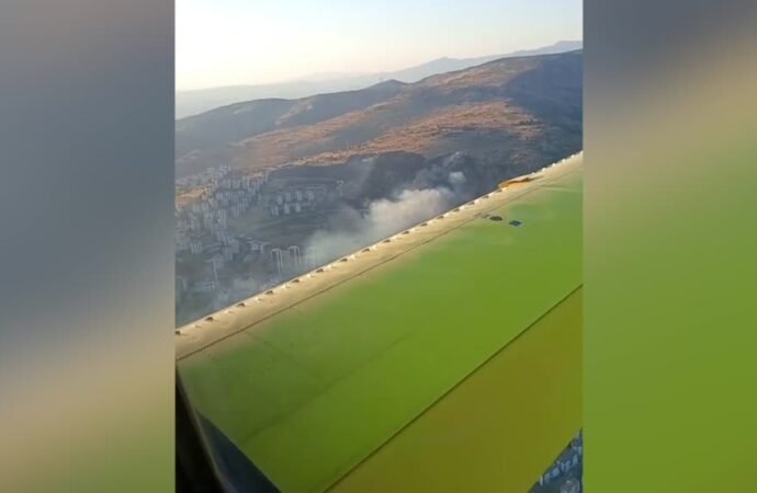 İzmir’de Otluk Alanda Yangın Çıktı
