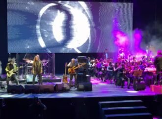İSTANBUL – Kurtalan Ekspres İBB Gençlik Orkestrası eşliğinde Harbiye’de konser verdi