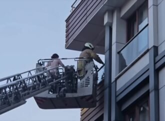 Kağıthane’de Apartman Yangını: 4 Kişi Dumandan Etkilendi