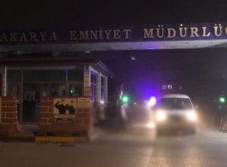 Sakarya’da Dolandırıcılık Operasyonunda 13 Kişi Tutuklandı