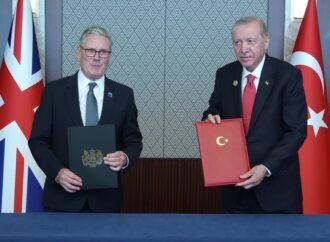 Erdoğan, İngiltere Başbakanı Starmer ile Görüştü