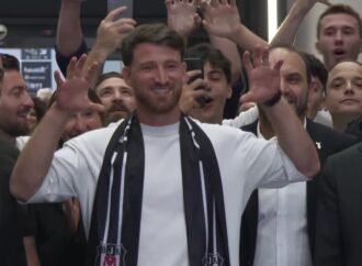 Salih Özcan, Beşiktaş’a Transfer İçin İstanbul’a Geldi