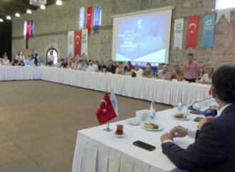 İzmir’de Gazetecilerle Toplantı Düzenlendi