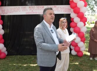 Çubuk’ta Kadın El İşleri Atölyesi Kursiyerleri Sertifikalarını Aldı