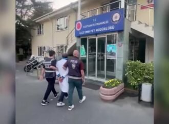 Kağıthane’de Türk Bayrağını Yere Atan Şahıs Gözaltına Alındı