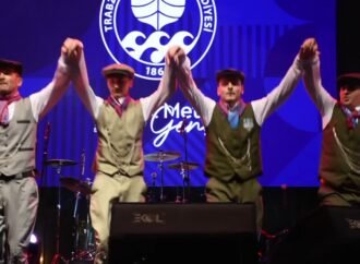 Trabzon’da Uluslararası Horon ve Müzik Festivali Devam Ediyor