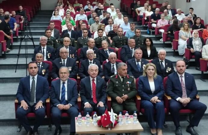 Kırklareli’nde Vatanseverlik Temalı Konferans Gerçekleşti