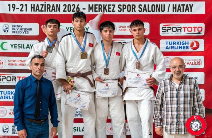 Kağıtspor’un Başarısı Kocaeli’ni Gururlandırıyor