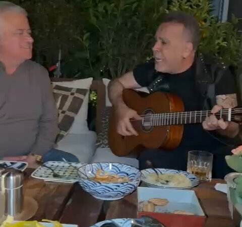 Haluk Levent’in Mini Konseri Tartışma Yarattı
