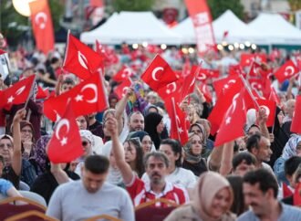 Kocaeli’de Demokrasi ve Millî Birlik Yürüyüşü Coşkuyla Gerçekleşti