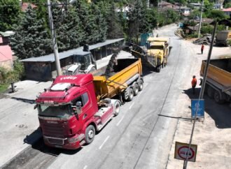 Cumhuriyet Caddesi’nde Yenileme Çalışmaları Başladı