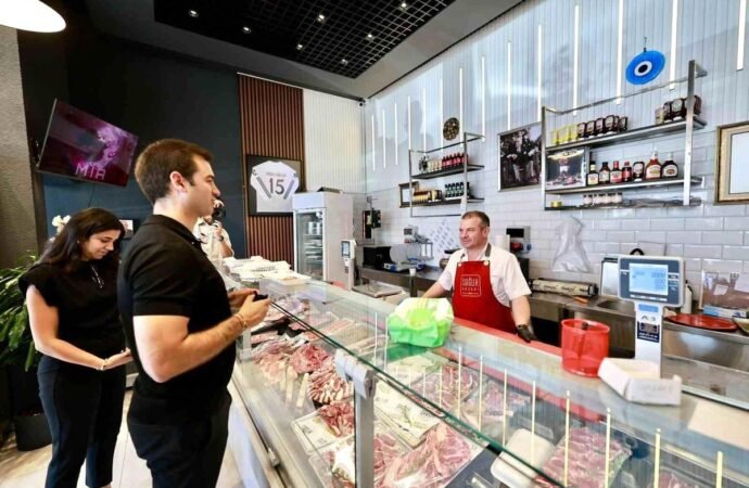 Bodrum Belediye Başkanı Mandalinci, Konacık’ta Esnafla Buluştu