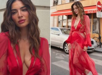 Melisa Aslı Pamuk Paris Moda Haftası’nda Şıklığıyla Göz Doldurdu