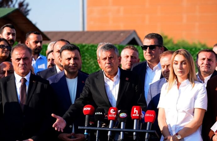 Özgür Özel: İmamoğlu’na Savunma Hakkı Tanınmalı