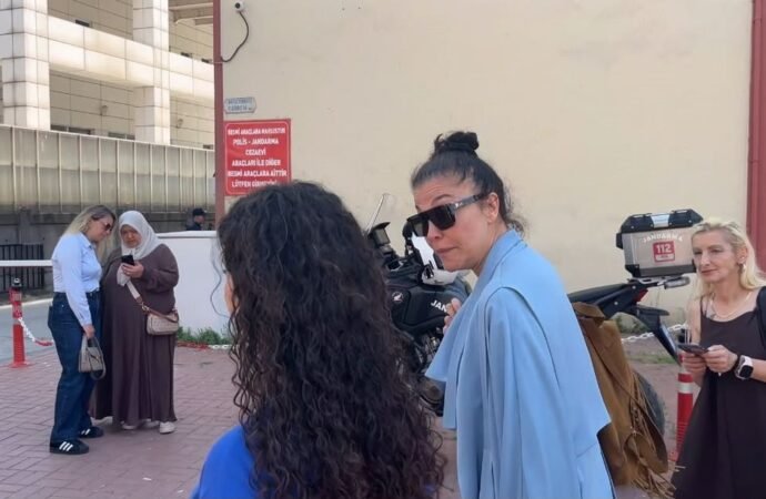 Deniz Akkaya’dan Ev Sahibine Uzaklaştırma Talebi