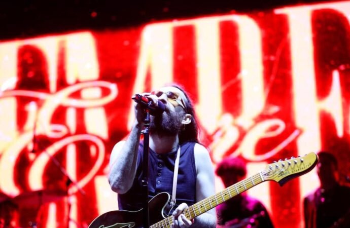 Körfez Festivali Emre Fel’in Konseriyle Sona Erdi