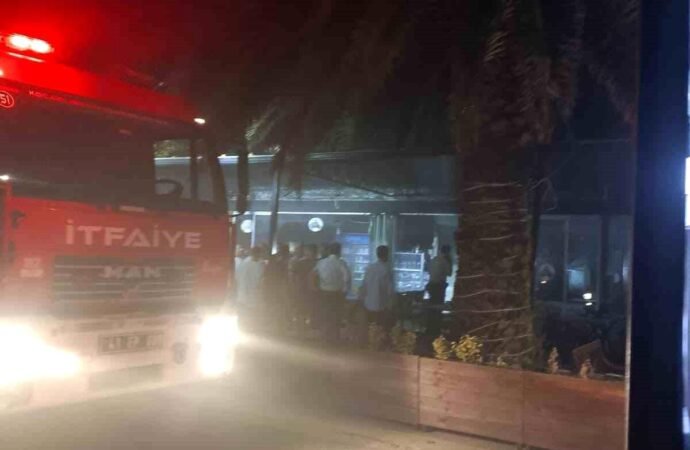 Körfez’deki Kafede Yangın Paniği