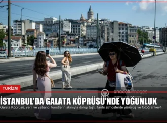 İstanbul’da Galata Köprüsü’nde Yoğunluk