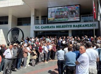 Çankaya Belediyesinde Rüşvet Operasyonu Sonrası Kalabalık