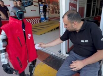 Otomotiv Sektöründe Robot Çırak ‘Zam’ Talep Etti