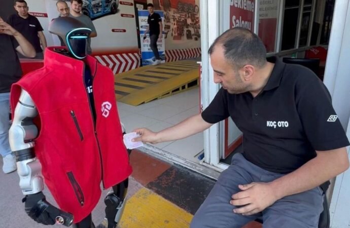 Otomotiv Sektöründe Robot Çırak ‘Zam’ Talep Etti
